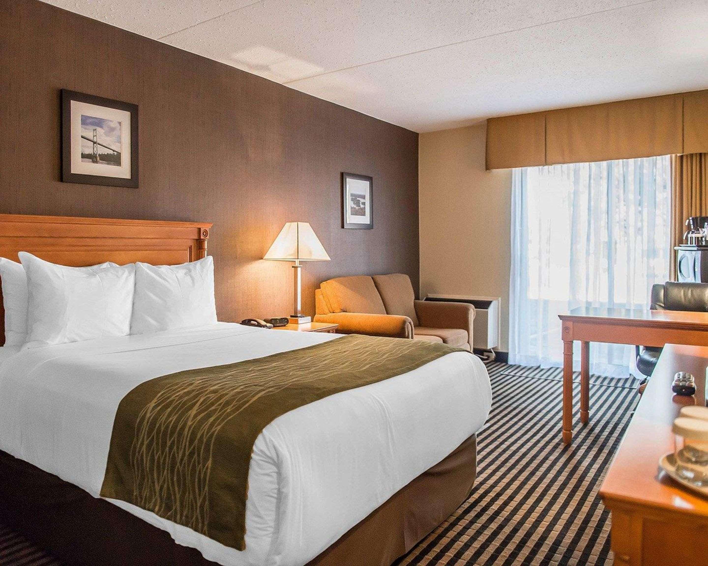 Comfort Inn Броквил Екстериор снимка