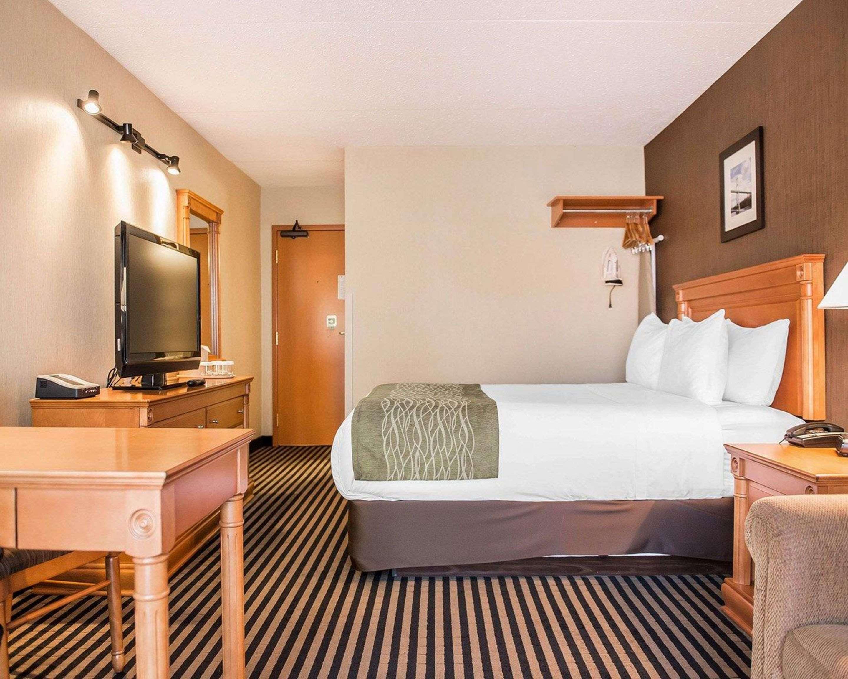 Comfort Inn Броквил Екстериор снимка