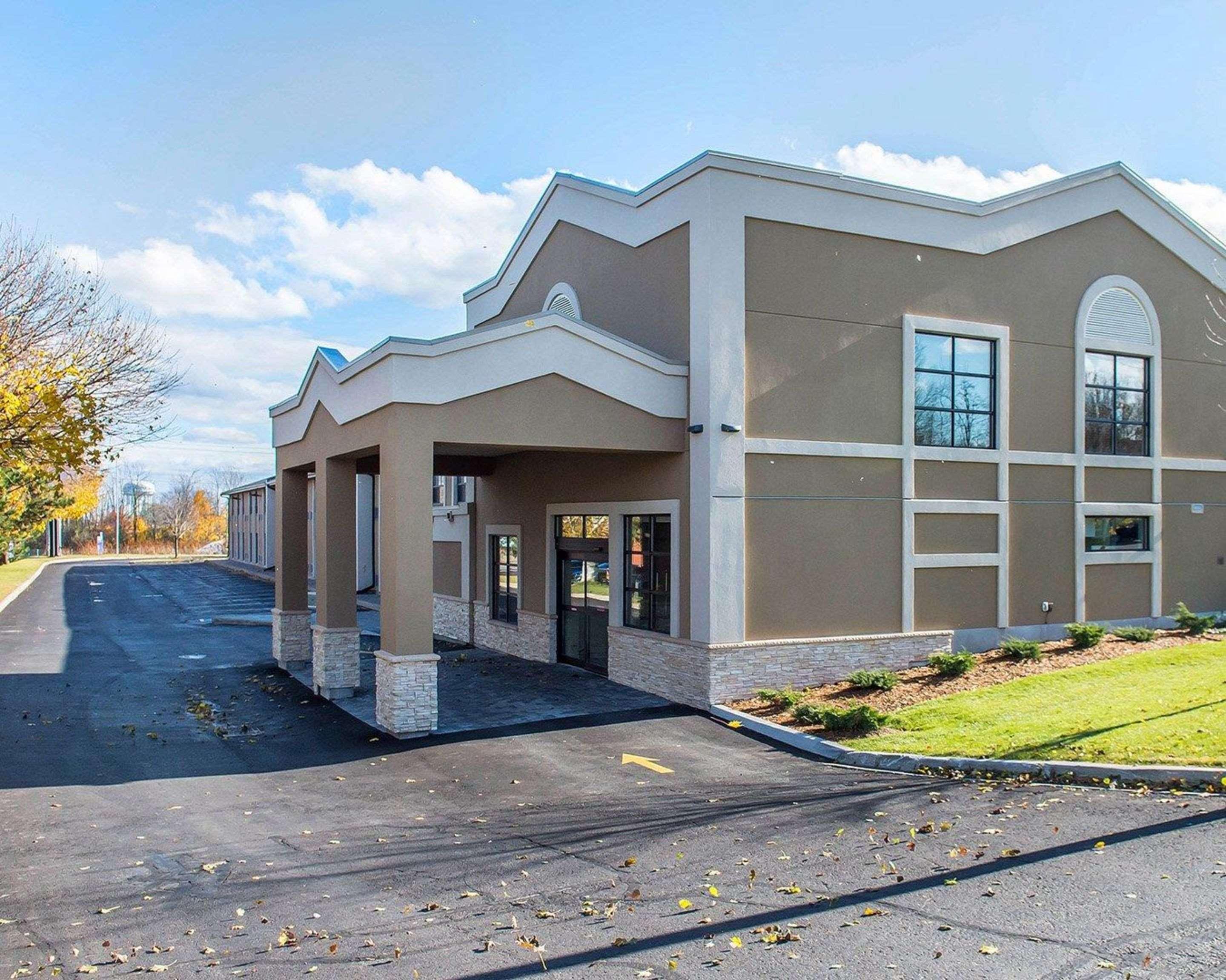 Comfort Inn Броквил Екстериор снимка