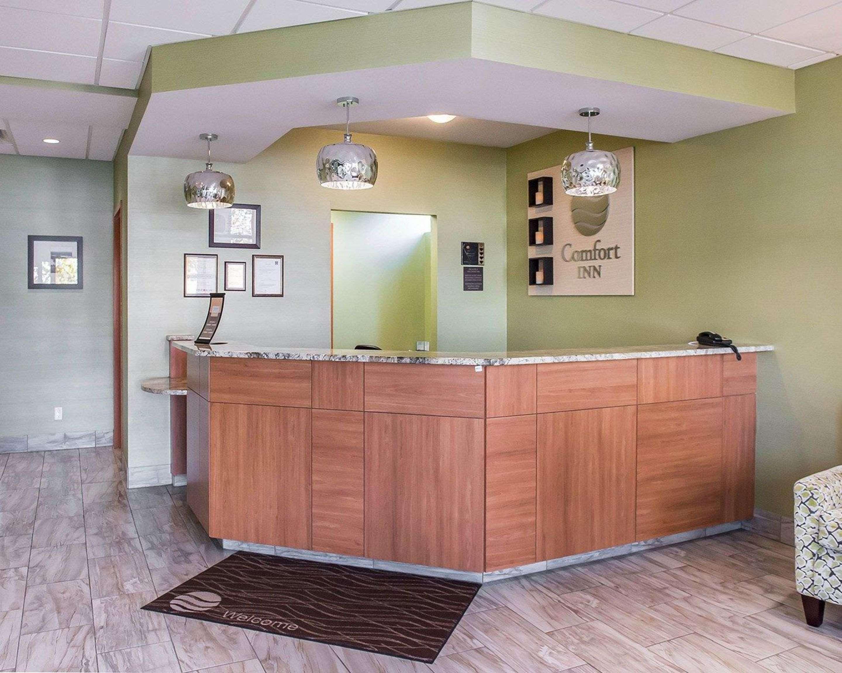 Comfort Inn Броквил Екстериор снимка