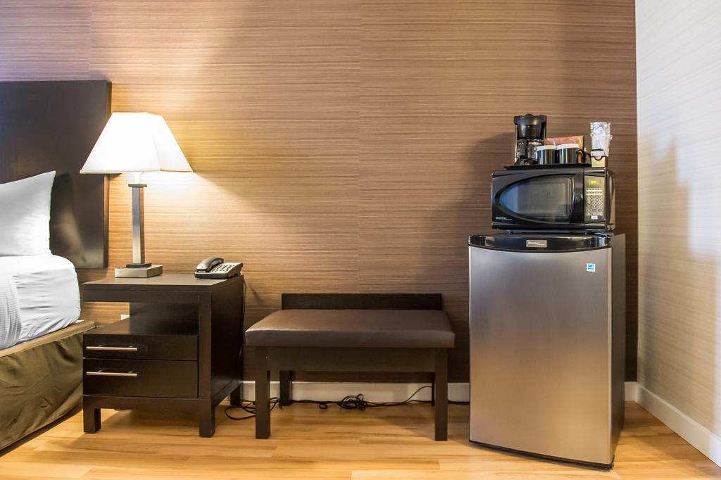 Comfort Inn Броквил Екстериор снимка