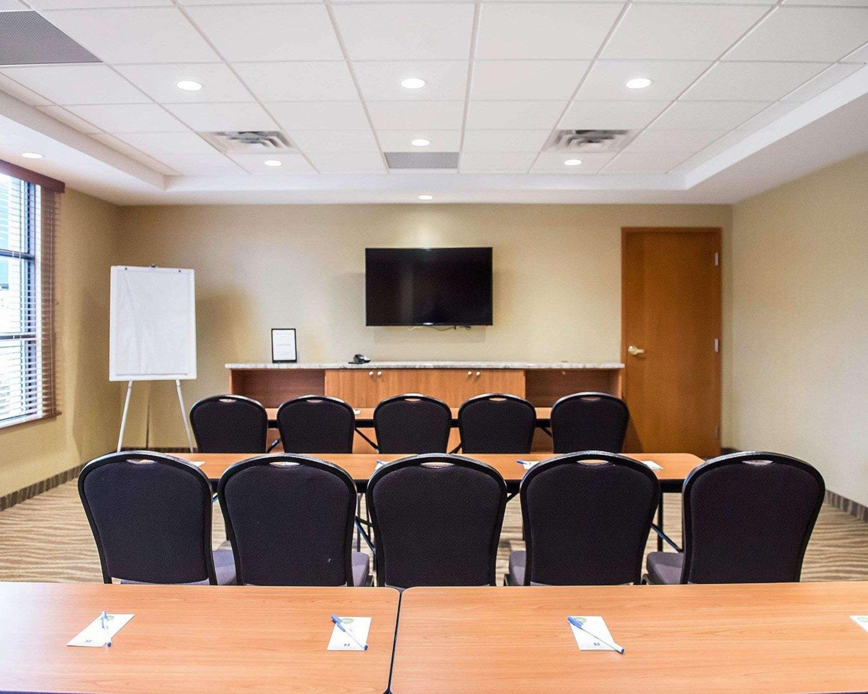 Comfort Inn Броквил Екстериор снимка