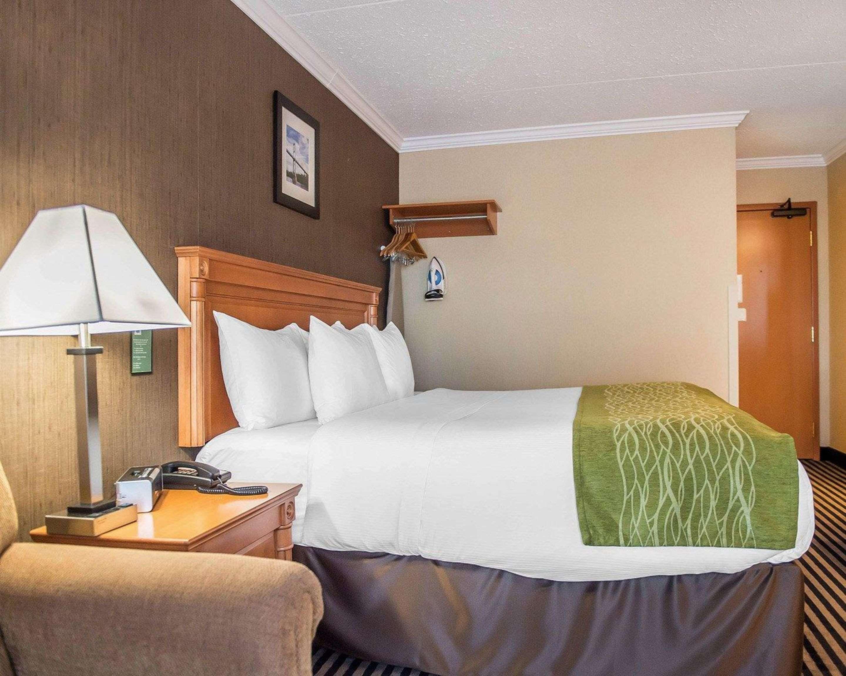 Comfort Inn Броквил Екстериор снимка