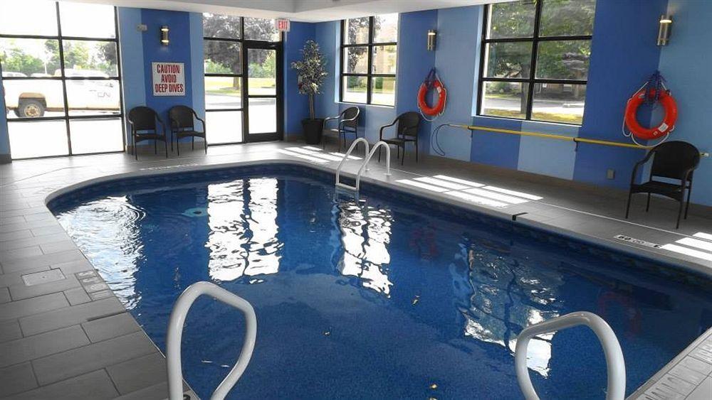 Comfort Inn Броквил Екстериор снимка