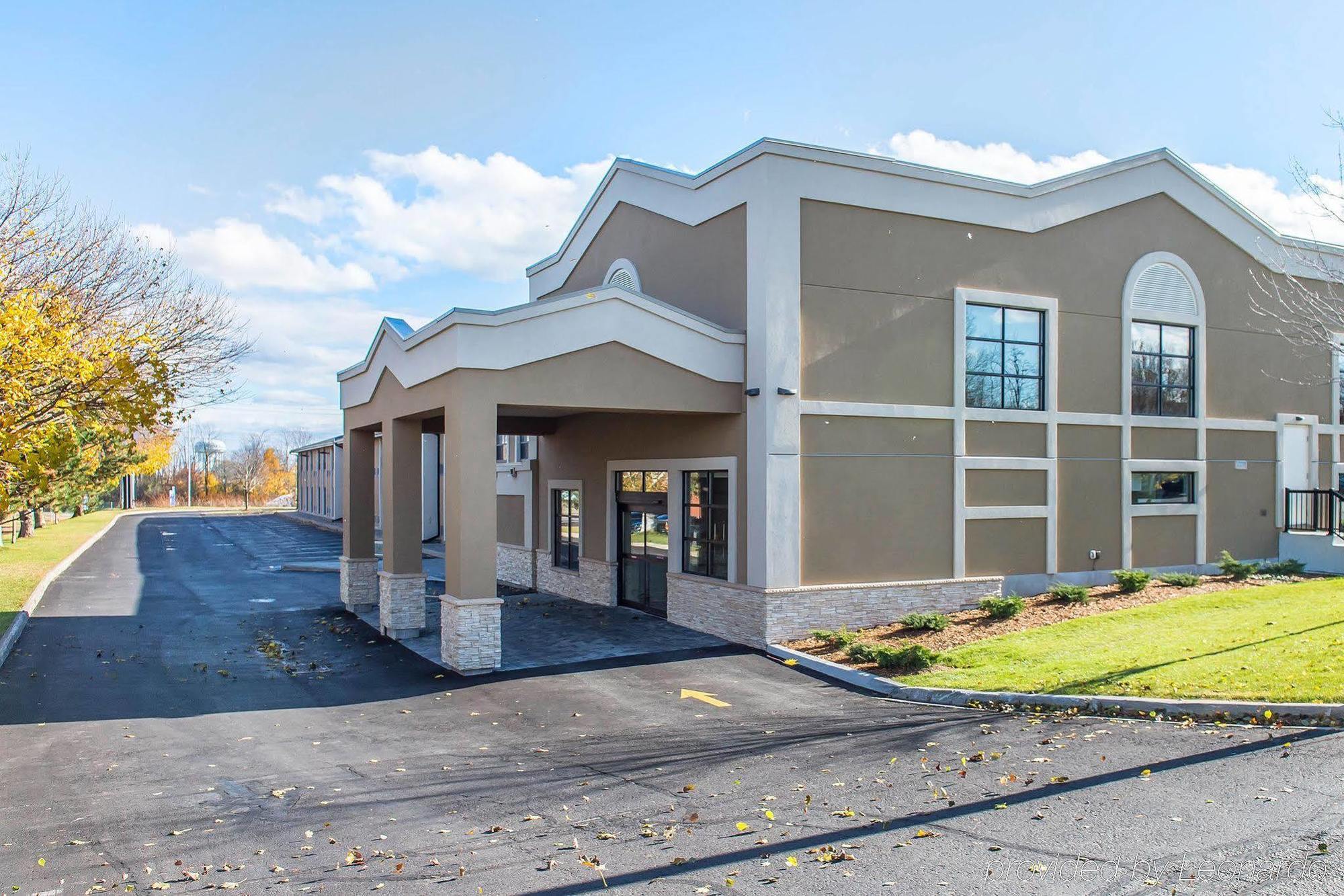 Comfort Inn Броквил Екстериор снимка