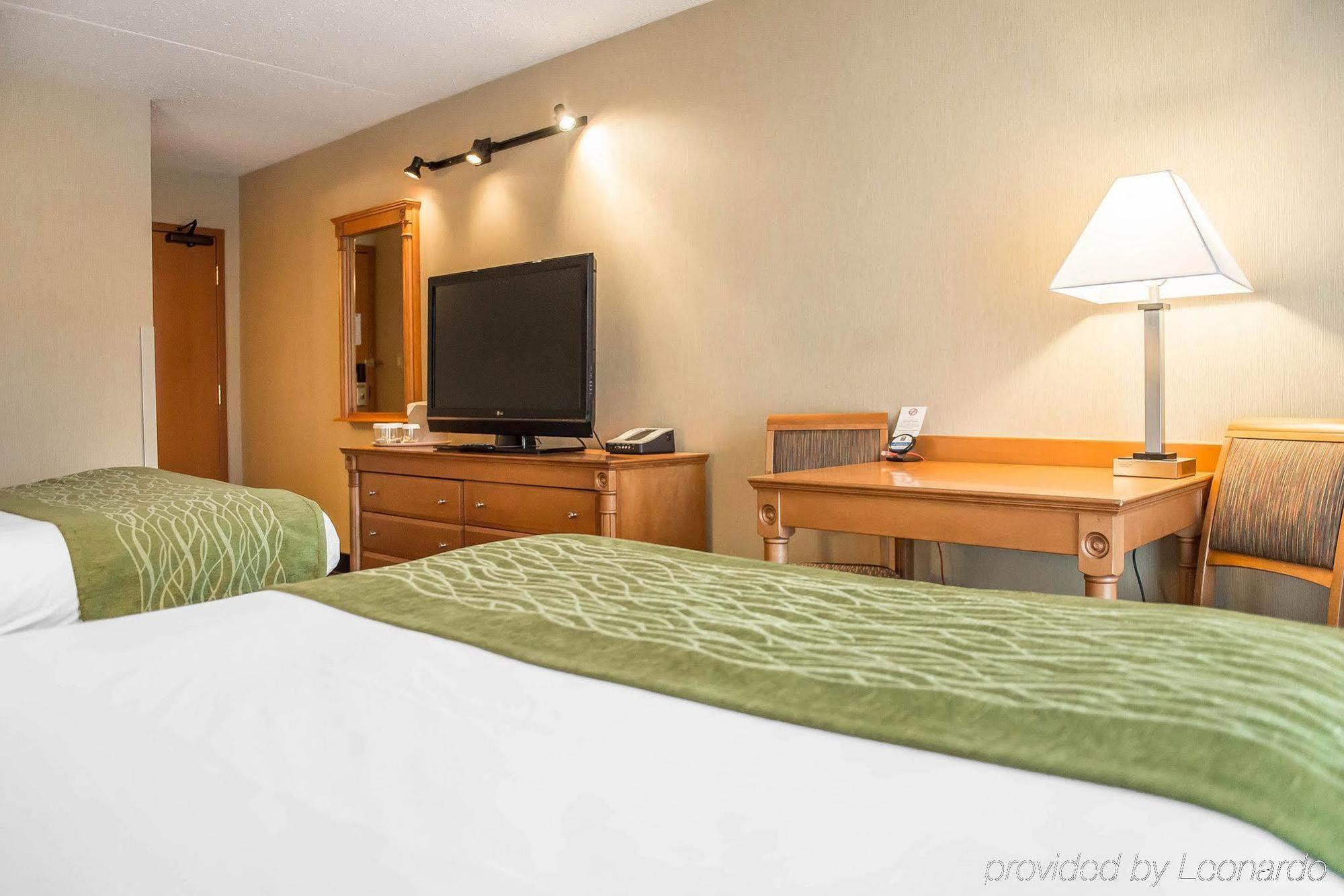 Comfort Inn Броквил Екстериор снимка