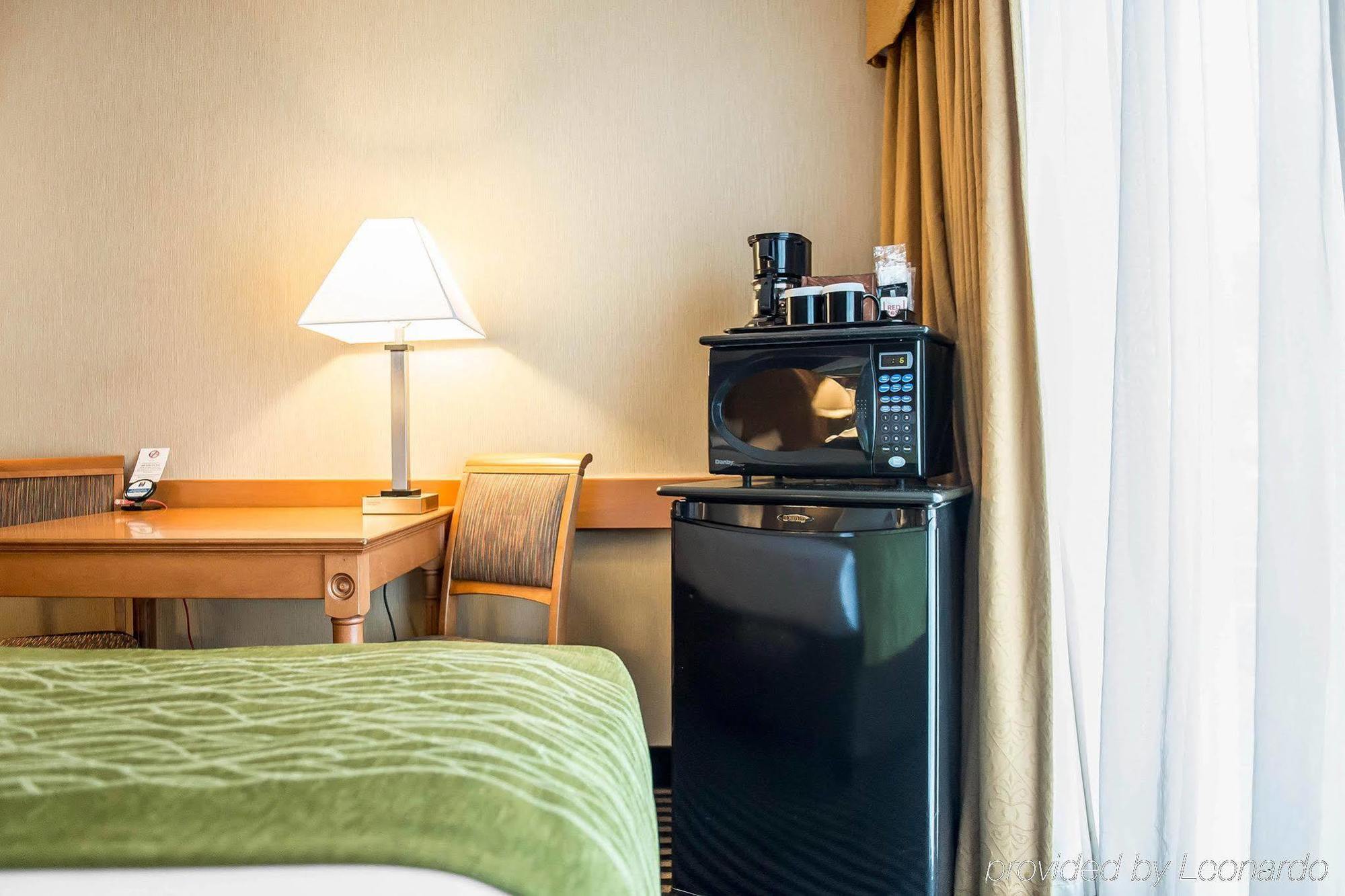 Comfort Inn Броквил Екстериор снимка